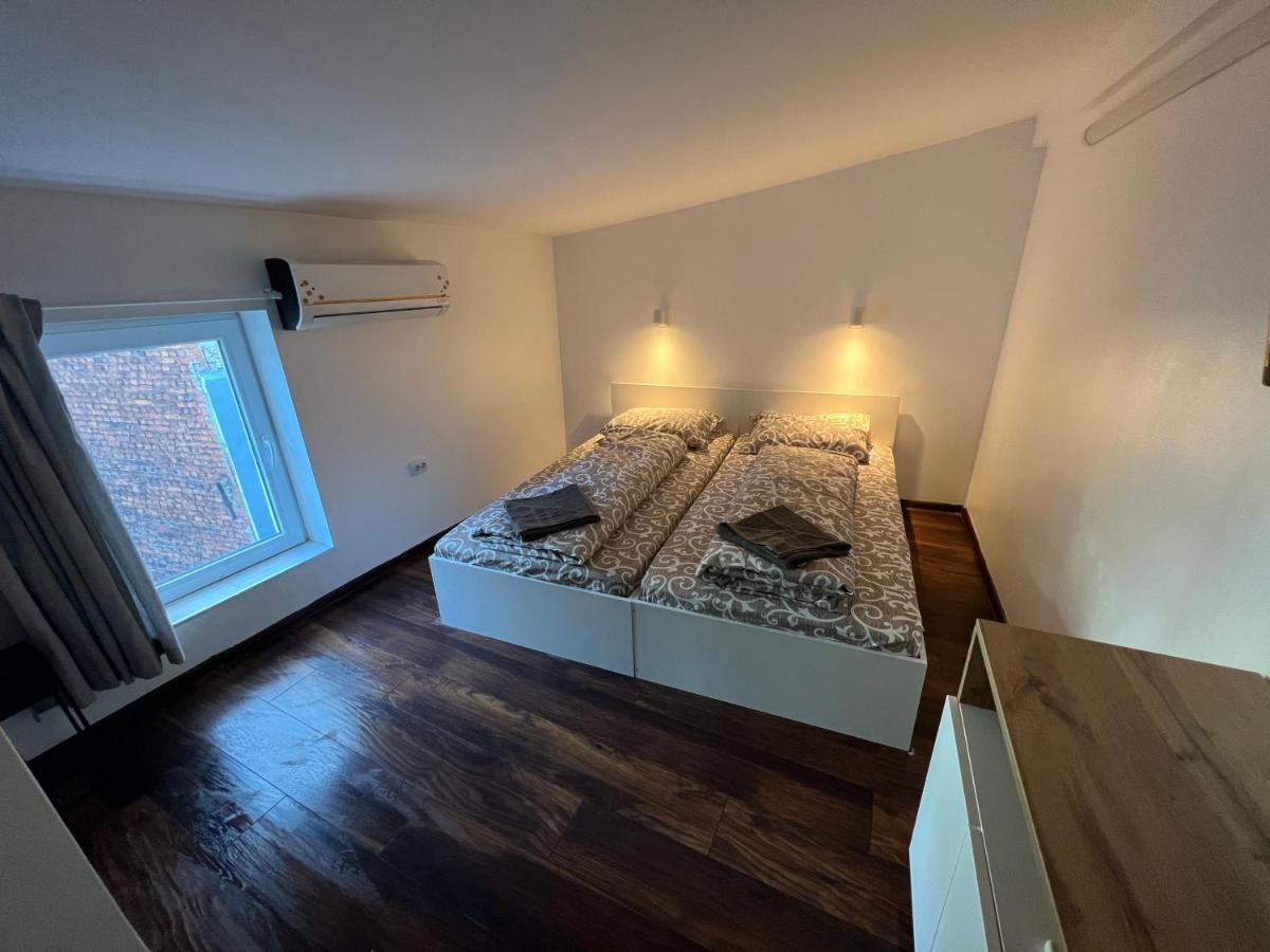 The Rainbow 4 Apartment Sofia Bagian luar foto