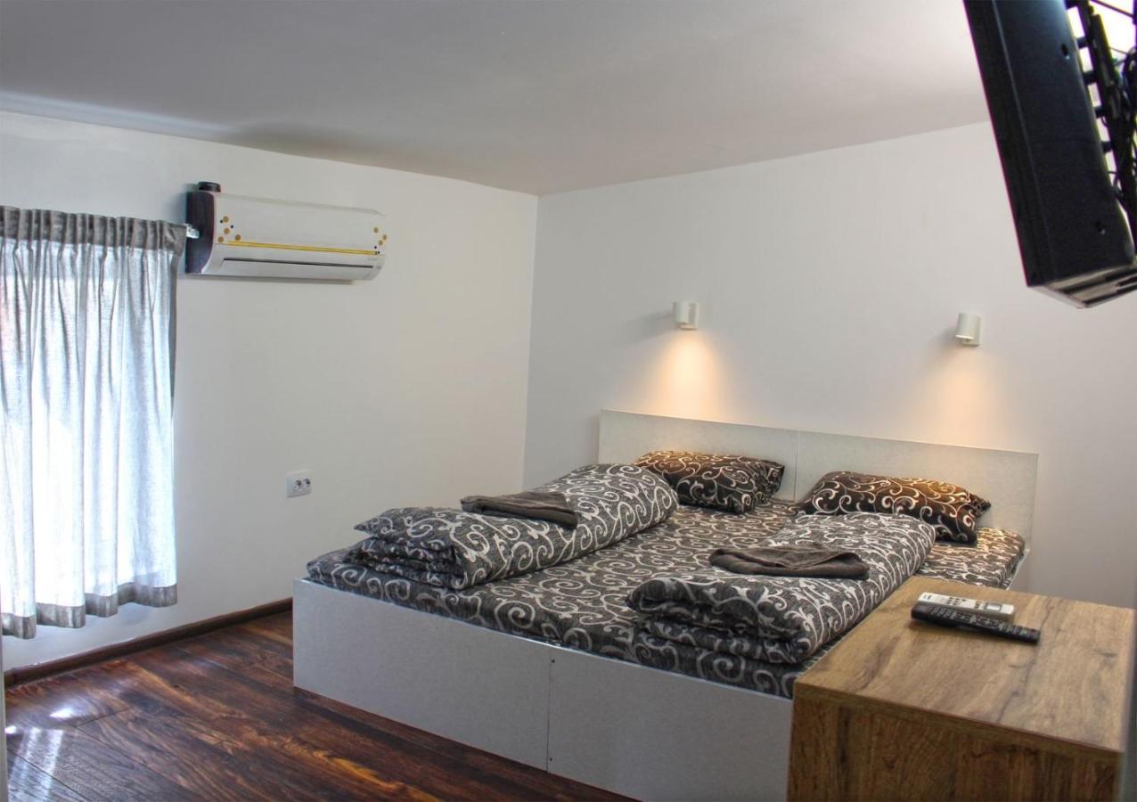 The Rainbow 4 Apartment Sofia Bagian luar foto